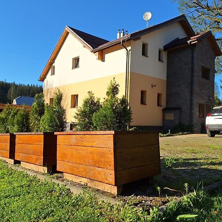 Vila Pohoda Javorniky S Rozlahlym Pozemkom マコー エクステリア 写真