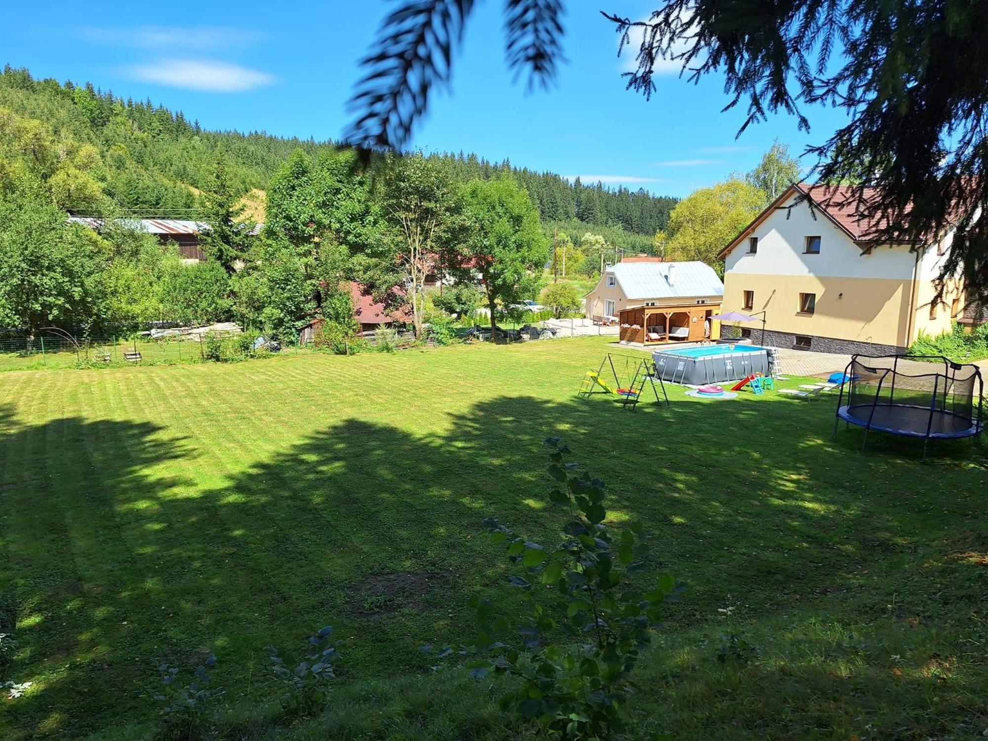 Vila Pohoda Javorniky S Rozlahlym Pozemkom マコー エクステリア 写真