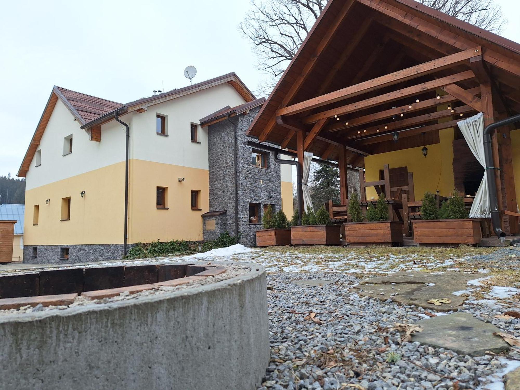 Vila Pohoda Javorniky S Rozlahlym Pozemkom マコー エクステリア 写真