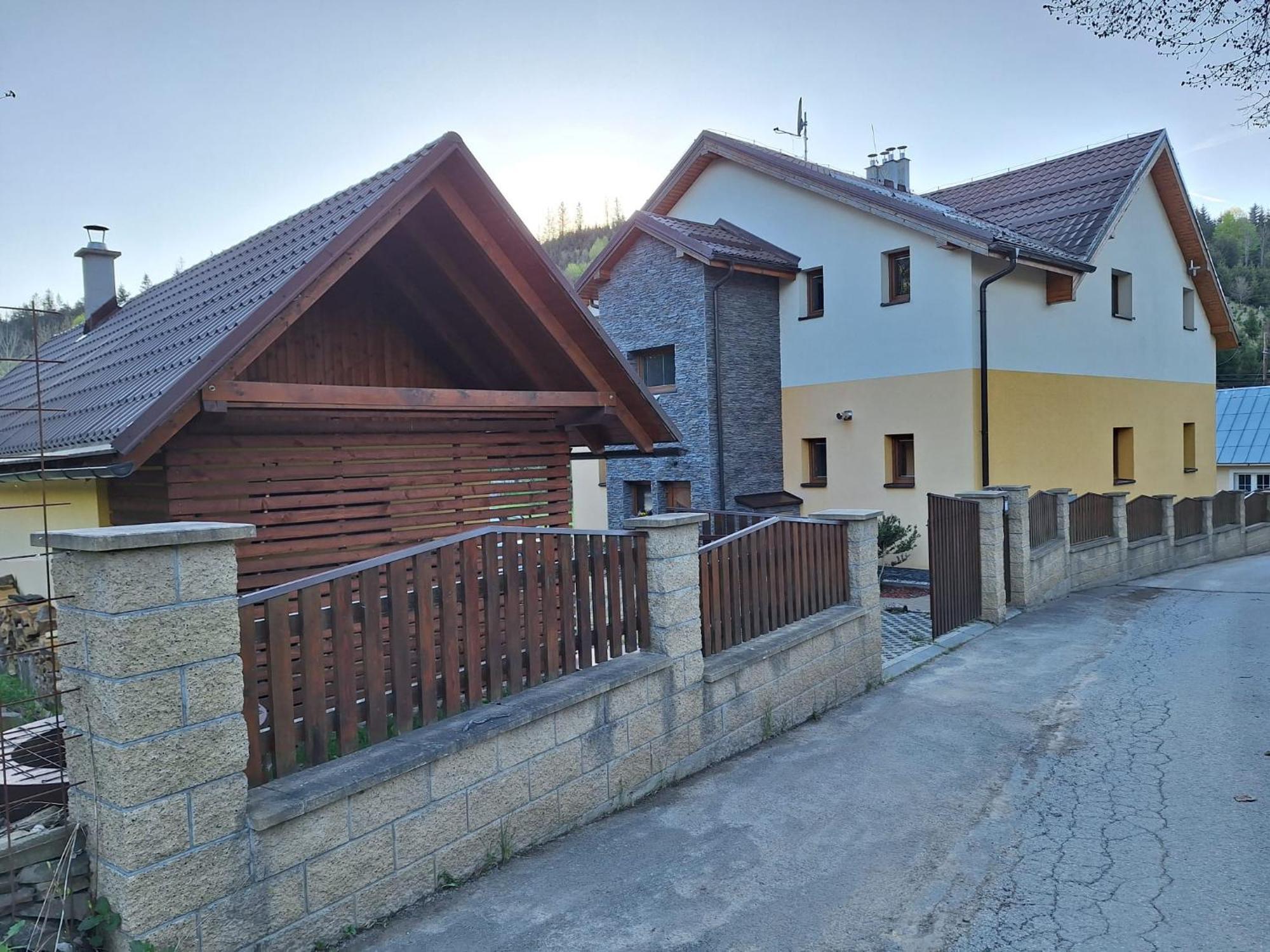 Vila Pohoda Javorniky S Rozlahlym Pozemkom マコー エクステリア 写真